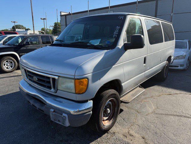 2004 Ford E350